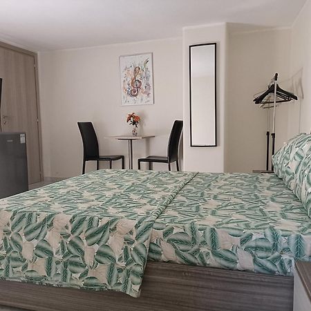 Casa Vacanza In Pieno Centro Storico Vicino Ostuni E La Riserva Di Torre Quaceto San Vito dei Normanni Exteriör bild