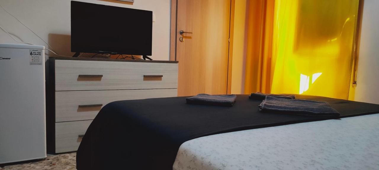 Casa Vacanza In Pieno Centro Storico Vicino Ostuni E La Riserva Di Torre Quaceto San Vito dei Normanni Exteriör bild